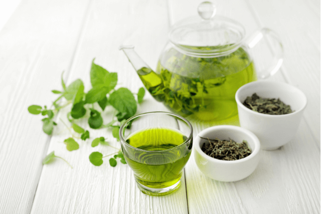 ग्रीन-टी (Green Tea benefits in hindi)
